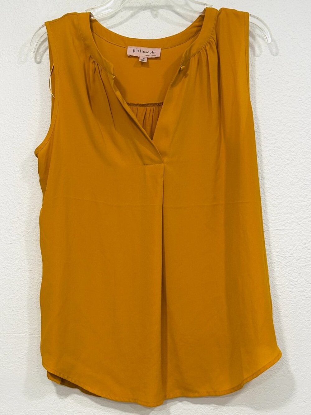 Philosophy Sleeveless Flowy Top Mustard Orange V-Neck or Button Closure Size Med